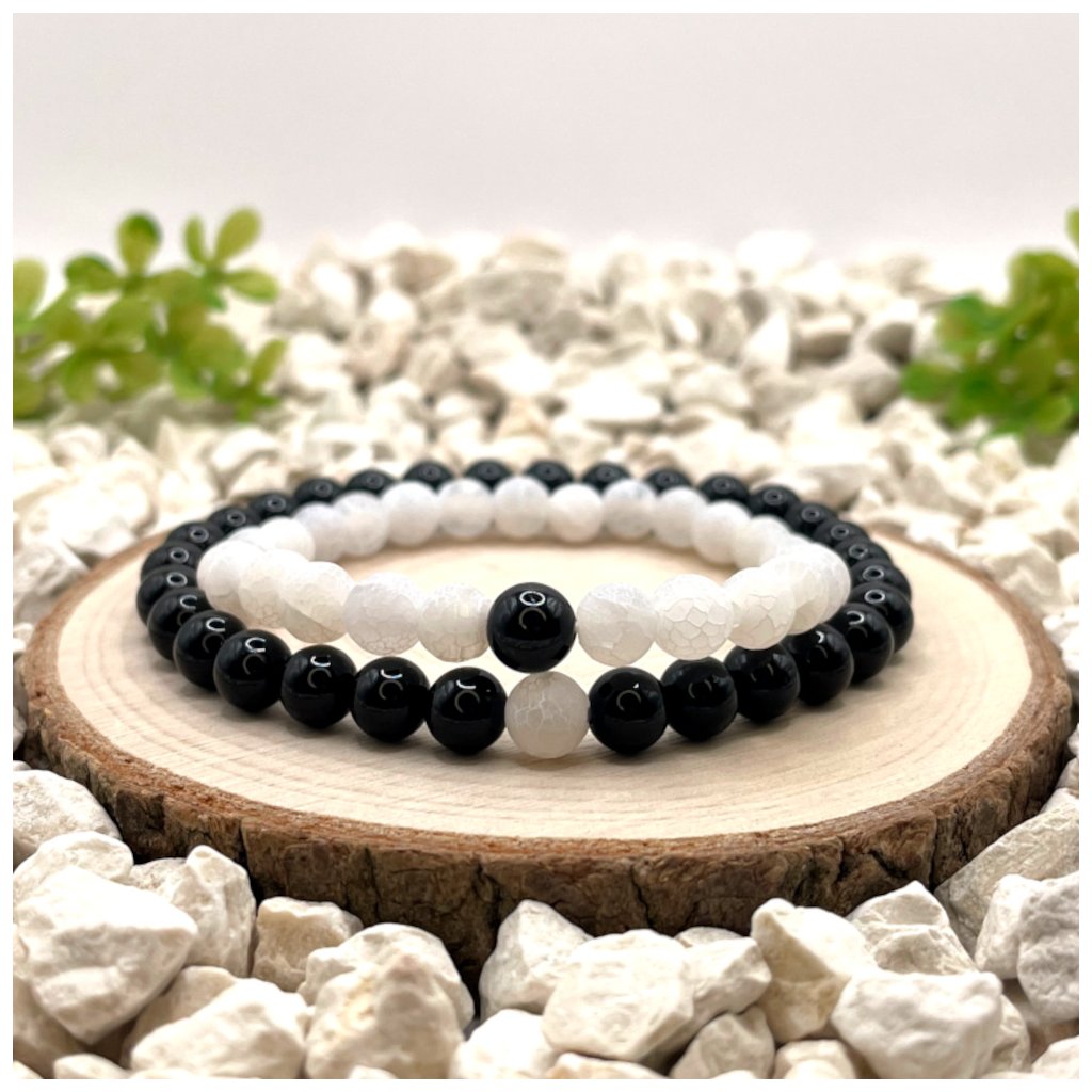 Párové minerální náramky z turmalínu a bílého achátu – Symbol rovnováhy, ochrany a čistoty