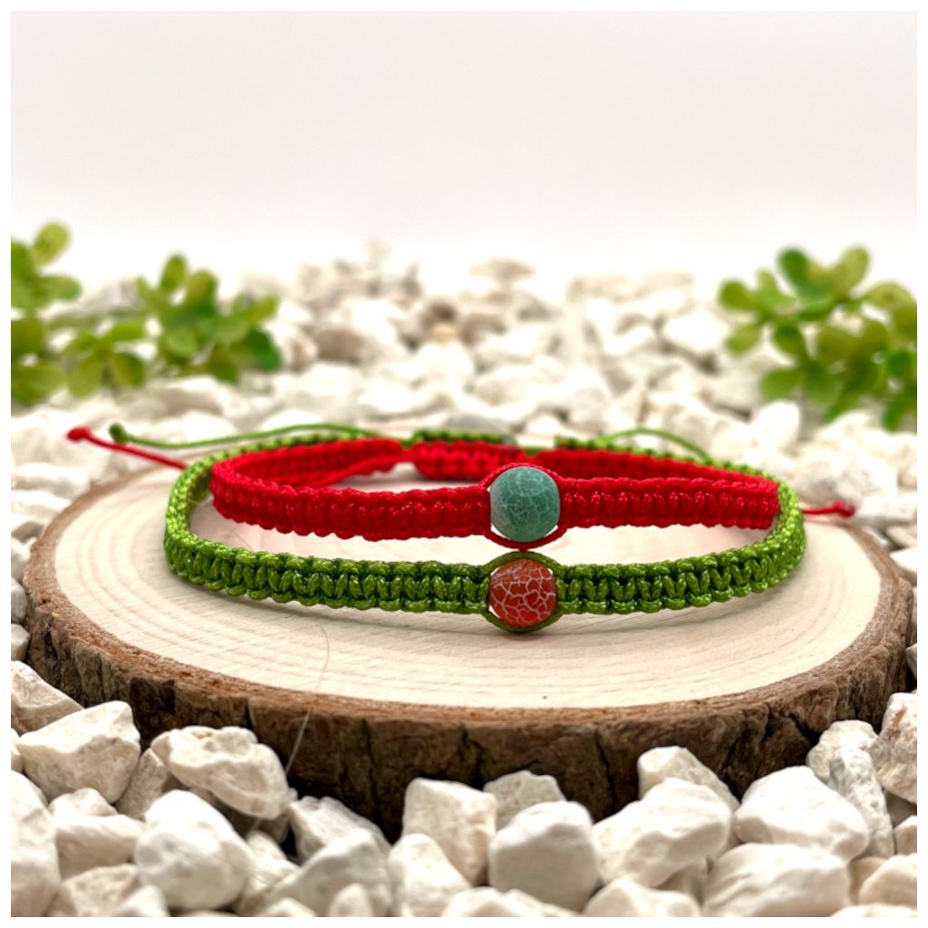 Párové macramé náramky Achát zelený a Achát červený matný – Symbol rovnováhy, síly a propojení